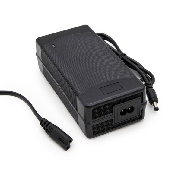 Cargador 48V (salida 54,6v) 3A conector DC 5,5mm - Imagen 8